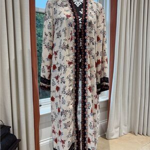 Chelsea & Violet Cream and Red Floral Kimono